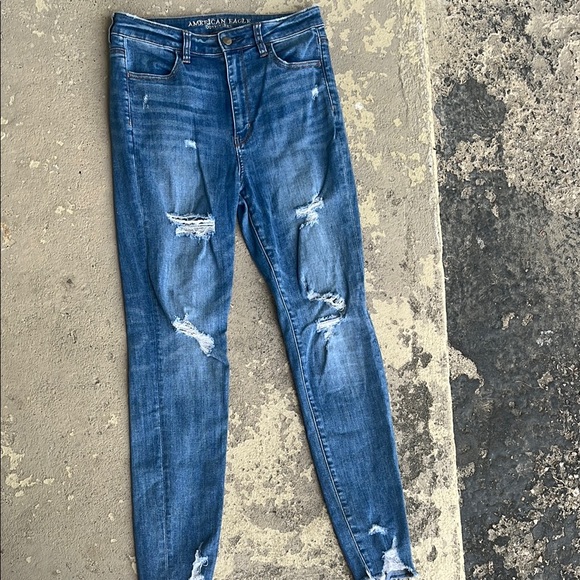American Eagle Outfitters Denim - EUC American Eagle Outfitters Skinny highest rise Distressed jegging